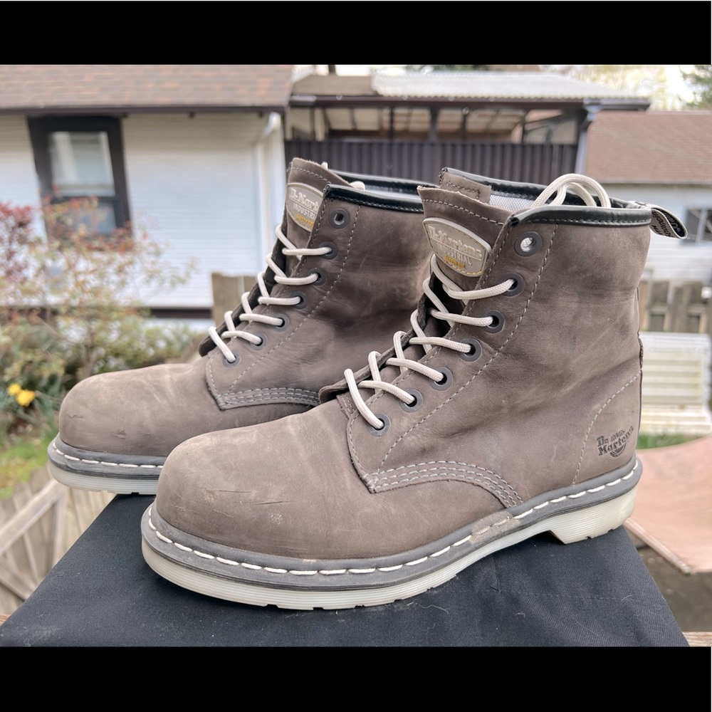 Dr. Martens Maple Classic Grey Wind River Nubuck Steeltoe Workboots US9 UK7